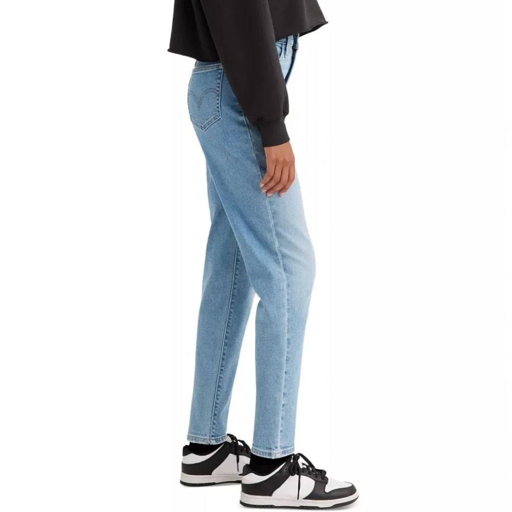 Levi’sJeans Women’s Size 31 High-Waist Casual‎ Mom Jeans Medium Wash